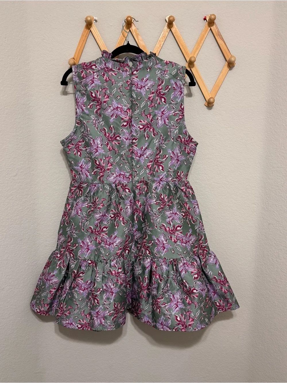 NWT! Anthropologie Karlie Floral Tier Tapestry V-Neck Dress Size Medium - Picture 4 of 7